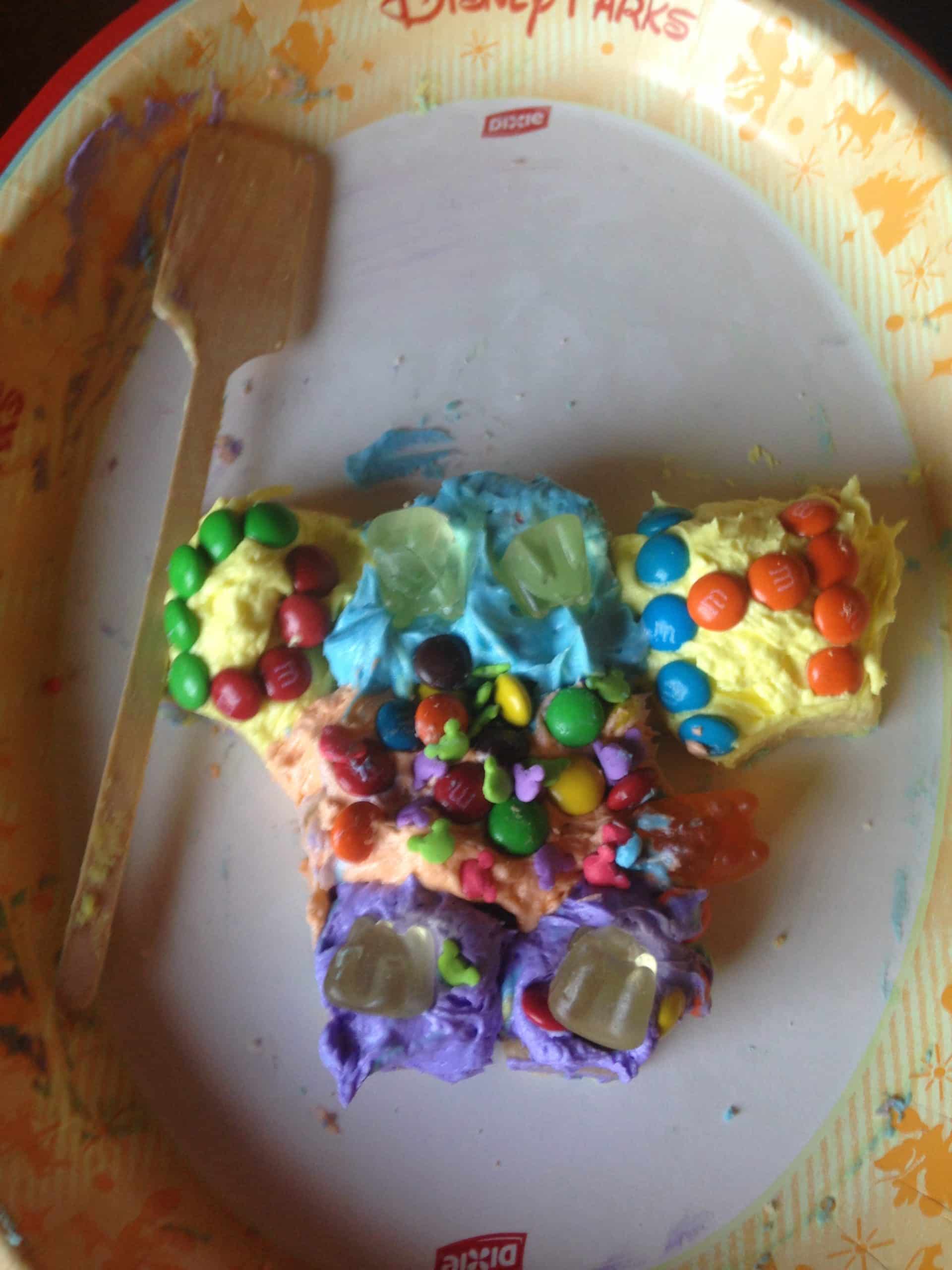 cookie decorating activity at Animal Kingdom Lodge