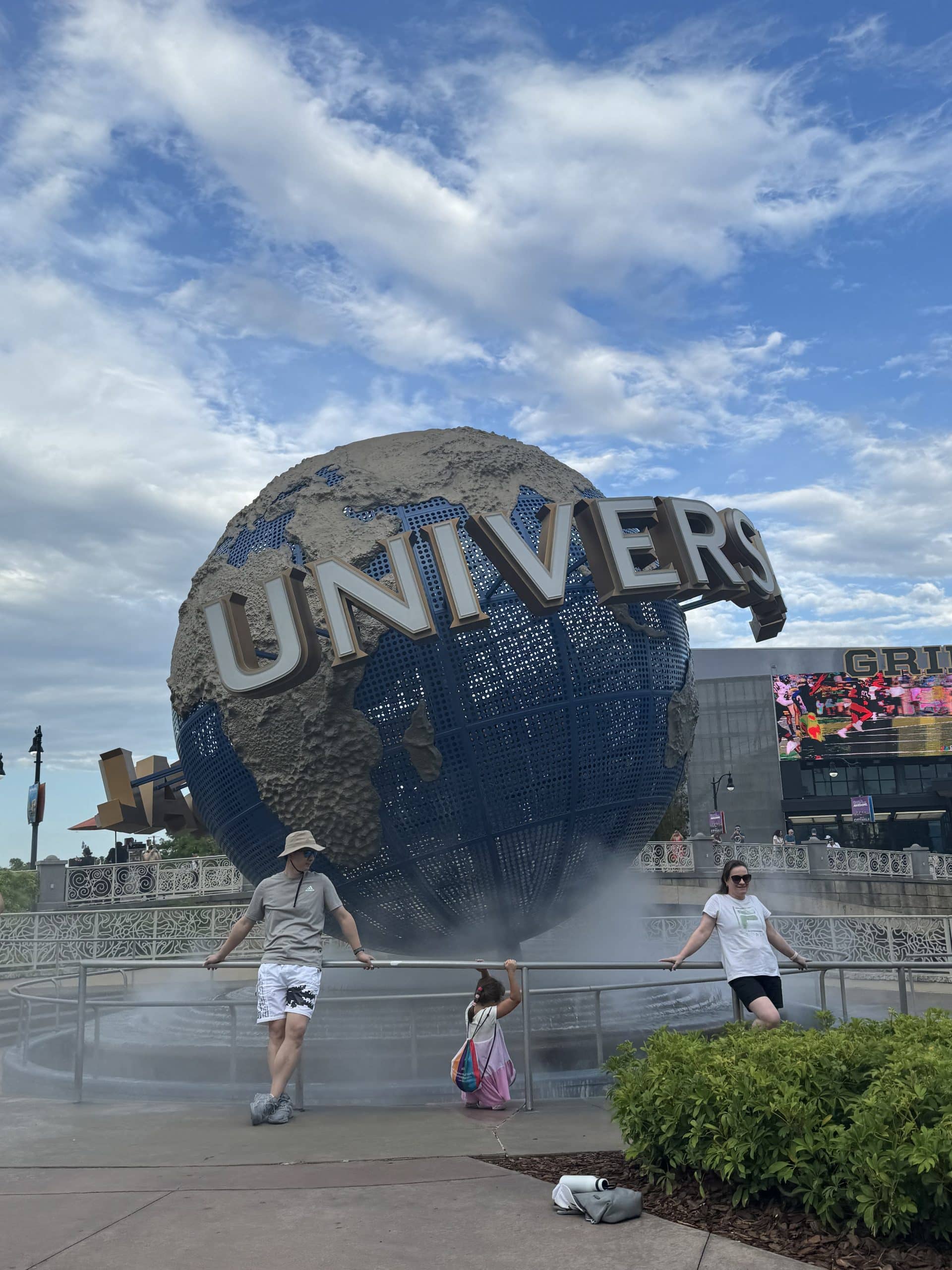 globe logo from Universal Studios Orlando